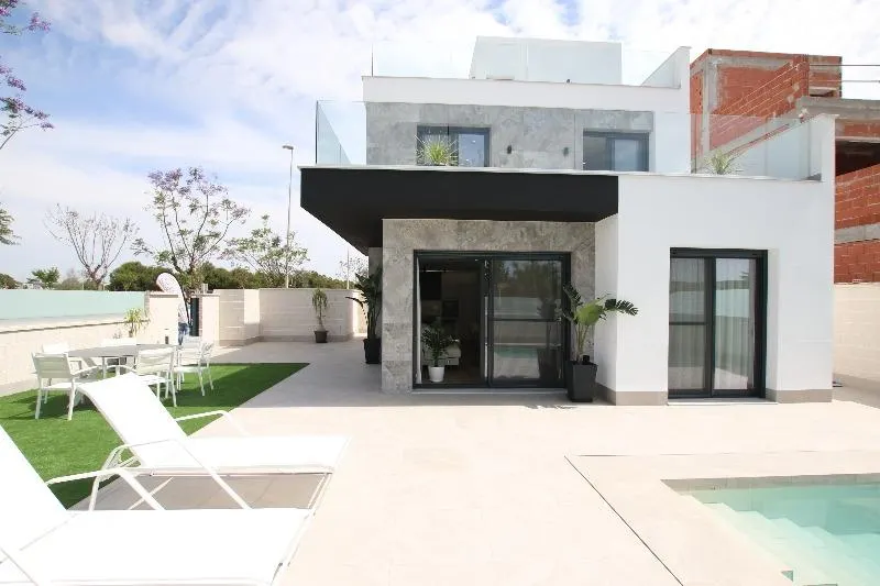 Fantásticas Villas con piscina privada y vistas despejadas