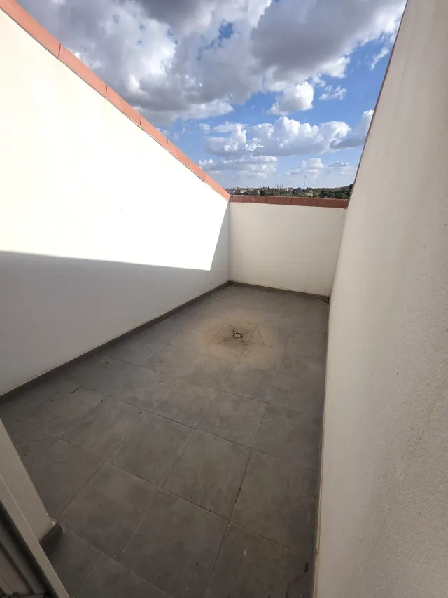 DÚPLEX DE OBRA NUEVA EN EL CENTRO — 40