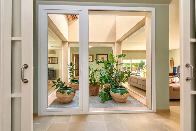 Exclusivo unifamiliar con jardín y piscina en Sant Marçal — 20