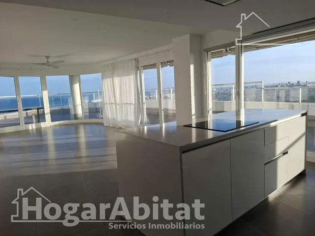 ¡Espectaculares vistas del mar! Ático de lujo en residencial con garaje, piscina y terraza — 11