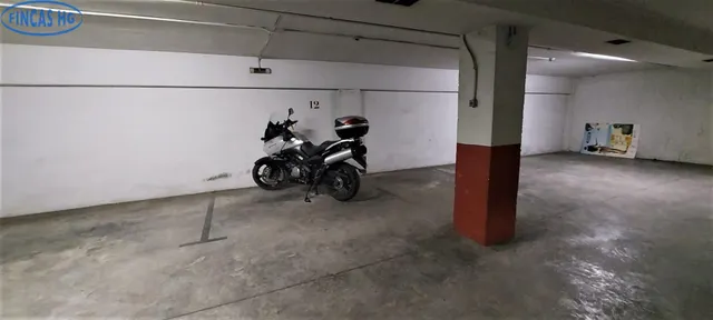 Amplia plaza de garaje en Benalua — 2