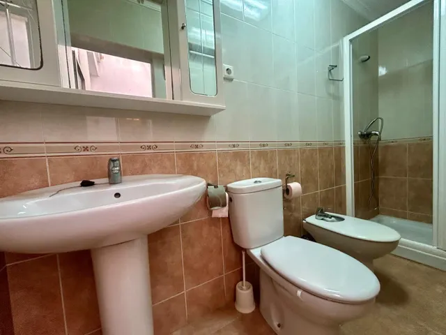 Amplia Casa para Reformar en el Corazón de la Ciudad — 17