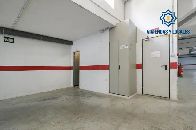 Ático en venta en La Zubia — 29