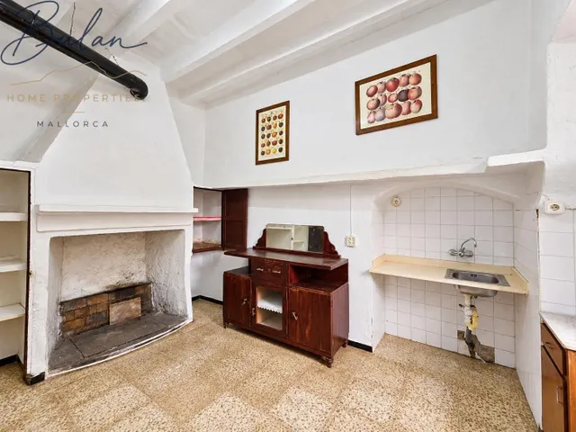 Casa señorial a reformar con bodegas, gran patio y garaje en Consell — 12