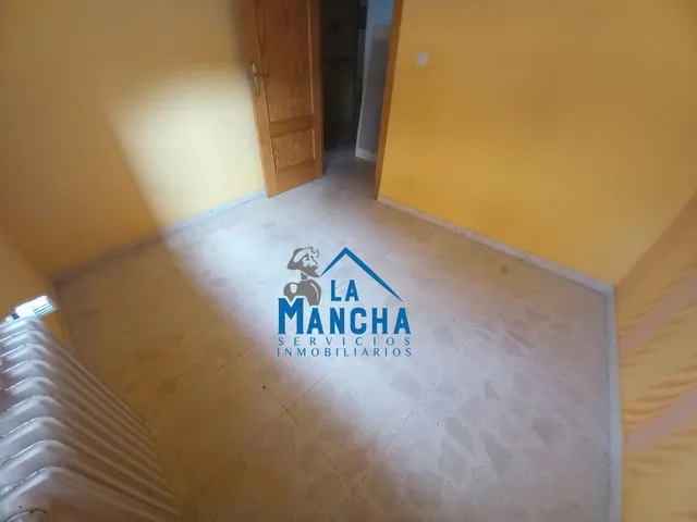 *95.000€* inmobiliaria la mancha vende preciosa casa de 3 habitaciones en el pueblo de Barrax ( Albacete ). — 27
