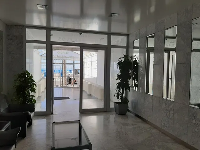 Primera linea, edificio Los Gemelos, reformado. www.inmobiliarialesdunes.com — 19