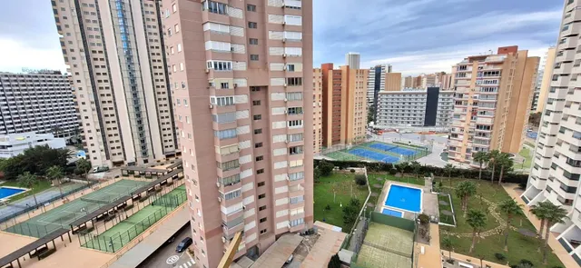 APARTAMENTO DE 2 DORMITORIOS RECIEN REFORMADO — 23