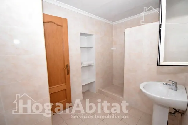 Para reformar en el centro de Torrent con patio y terraza — 32
