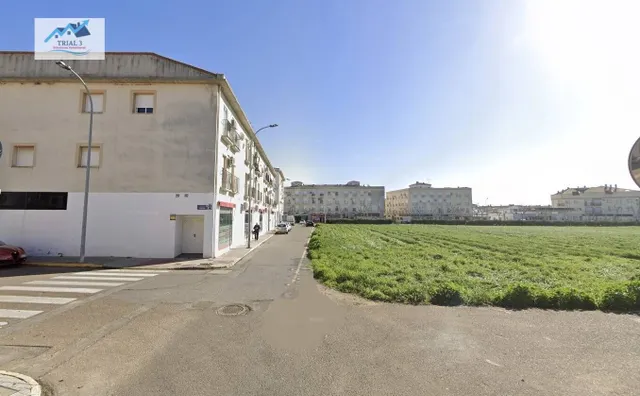 Venta local comercial en Montijo (Badajoz)