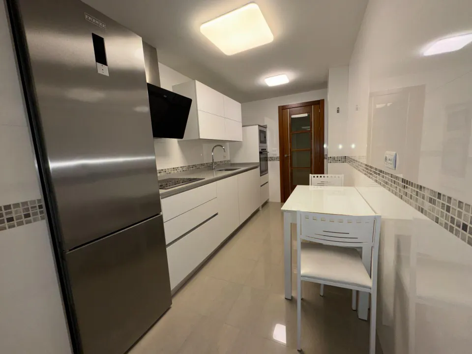 VENTA: Amplio y Moderno Piso en el Corazón de Ponferrada