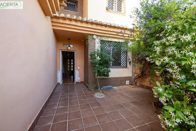 Ponemos a la venta esta preciosa casa en Urbanizacion cerrada, con zonas comunes y piscina comunitaria. — 17