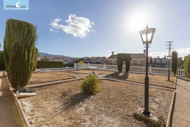 ¡MAGNIFICO CHALET INDEPENDIENTE CON CALIDADES ESPECTACULARES Y PISCINA PRIVADA EN GOJAR! — 48