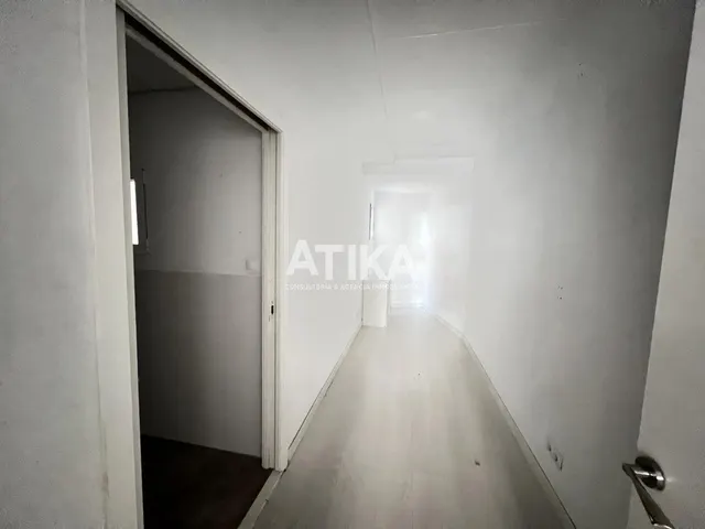 Local en alquiler en pleno corazón comercial. — 11