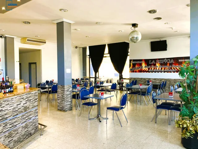 SOLOBAR VENDE FANTÁSTICO RESTAURANTE CON HOTEL EN POLÍGONO - foto 5