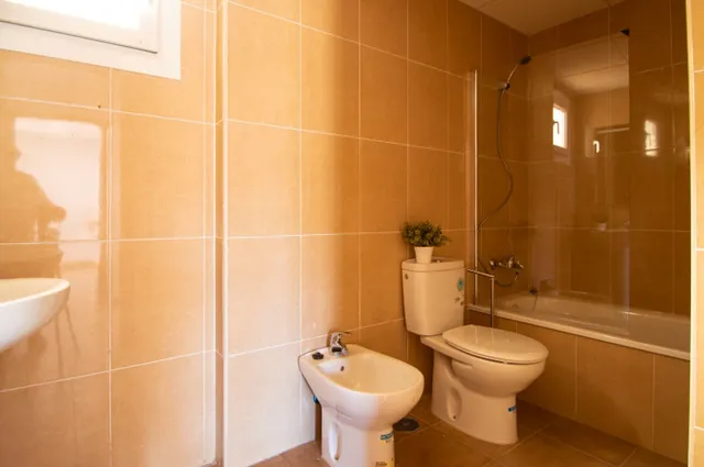 VIVIENDA TOTALMENTE AMUEBLADA CON PATIO INTERIOR — 14