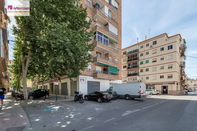 Calle Diamantino García — 28