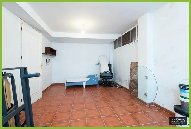 CHALET ADOSADO CON VISTAS AL CAMPO DE GOLF — 30