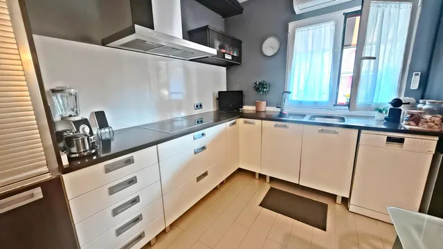MODERNO CHALET ADOSADO REFORMADO EN EL BURGO, LAS ROZAS DE MADRID — 22