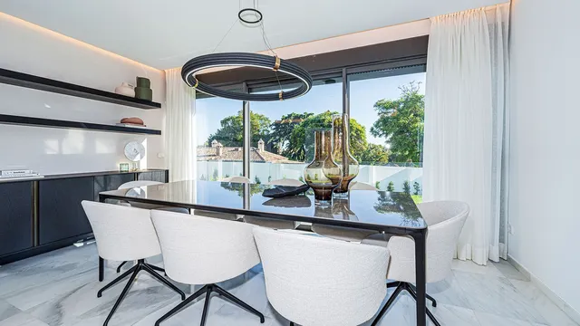 Chalet 5 habitaciones 420m² en venta - Marbella — 24