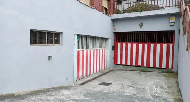 Gran parcela de garaje junto al Ayuntamiento y Metro en Basauri (Calle Basozelai) — 2