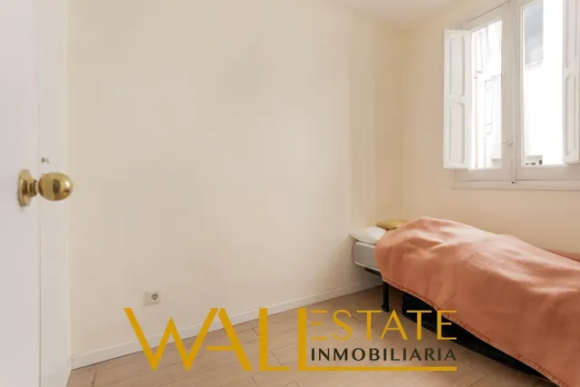 Amplio piso en venta para reformar en Argüelles — 20
