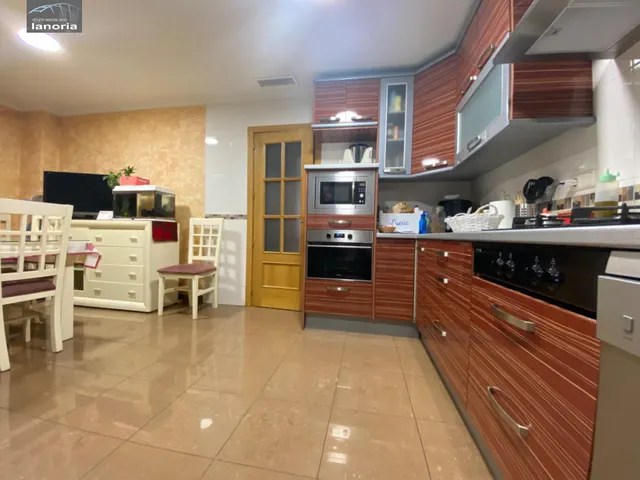 Grupo la Noria VENDE ADOSADO Amueblado y Equipado. Zona Barrio IMAGINALIA — 26