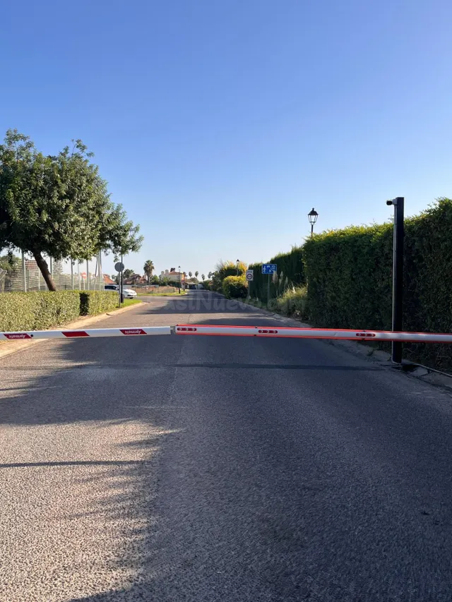 En venta 714 m2 de suelo residencial consolidado en Urbaniza - foto 3
