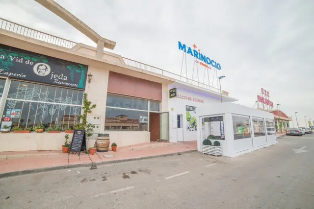 Local comercial 332m² en venta - Euroroda