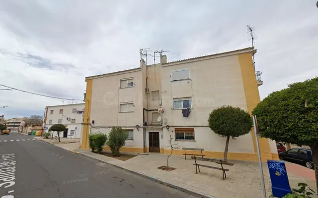 Se vende piso OKUPA en Salida Peral Valdepeñas (Ciudad Real)