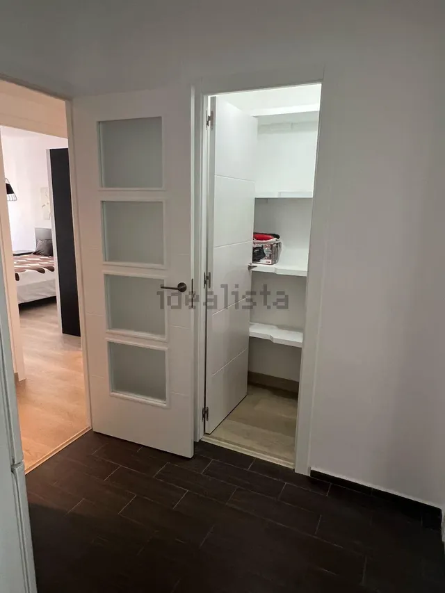 Amplia vivienda reformada Centro de Alicante. Alquiler Temporal — 24