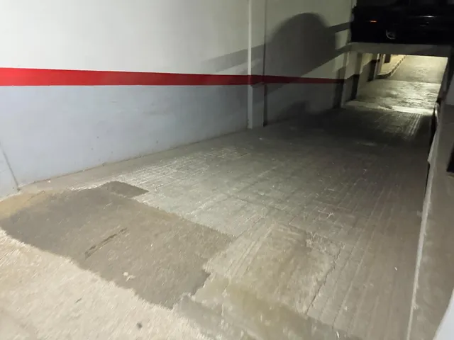 PLAZA GARAJE EN ZONA EXPOSICION, A POCA DISTANCIA DEL ESTADIO DE FUTBOL MESTALLA — 6
