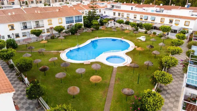 CASA EN SEGUNDA LÍNEA DE PLAYA, URBANIZACIÓN MARE NOSTRUM — 3