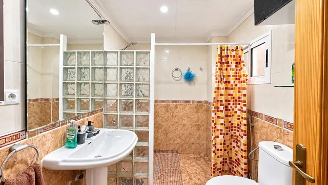 UNA CASA PARA VIVIRLA, DISFRUTARLA Y HACERLA TUYA EN BENIMODO — 42