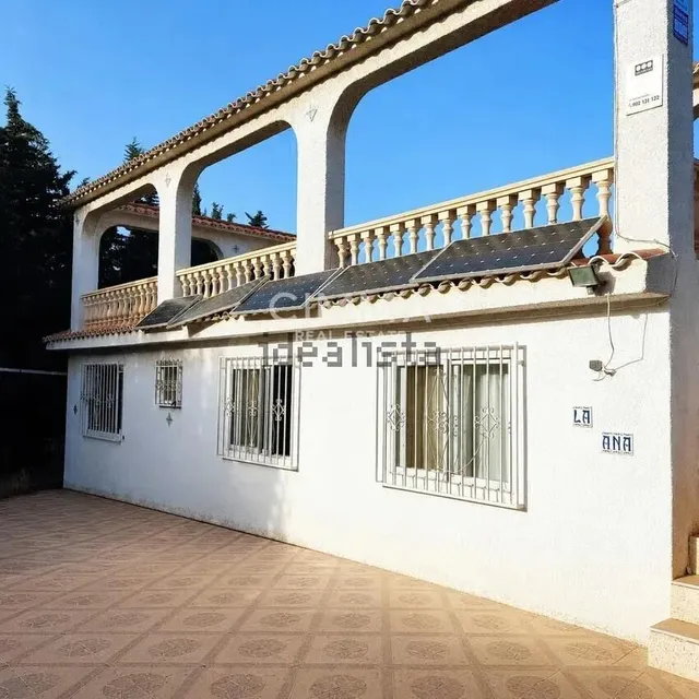 Chalet independiente en venta para reformar - foto 4