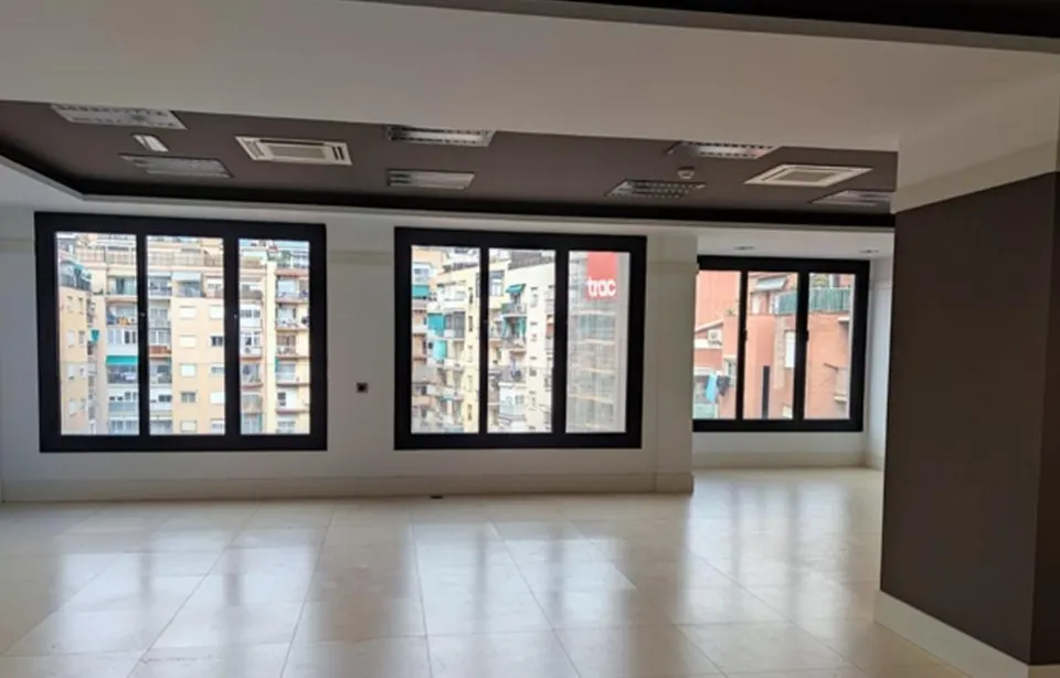 ALQUILER OFICINA LES CORTS