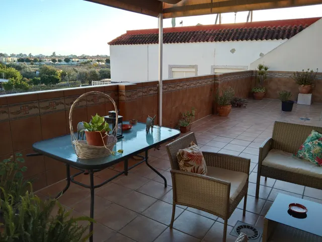 SE VENDE MAGNIFICA CASA EN ZONA NORTE — 21