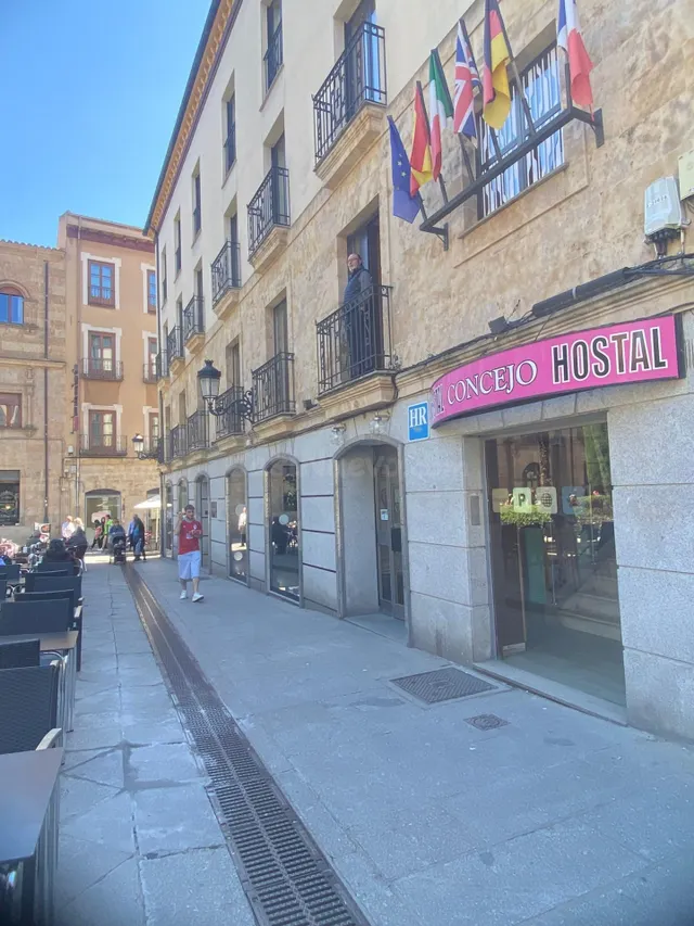 TRASPASO: GASTRO-BAR PREMIUM EN PLENO RENDIMIENTO - foto 3