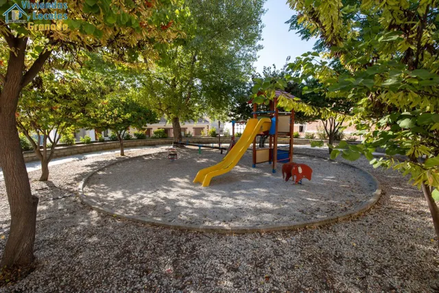 excelente terreno urbano en Alhama de Granada — 11