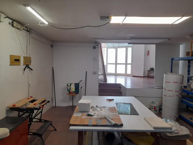 Local Comercial en dos niveles en zona Escorxador de Mataró — 11