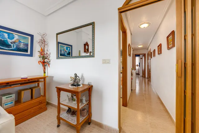 Encantador Apartamento de 2 dormitorios y 1 baño con piscina comunitaria — 9