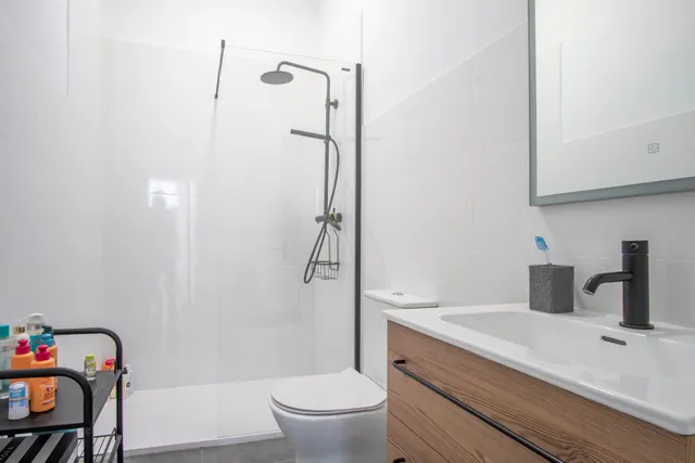 Espaciosa casa con encanto en el centro: elegancia, azotea y sótano en calle Murillo ✨ — 38
