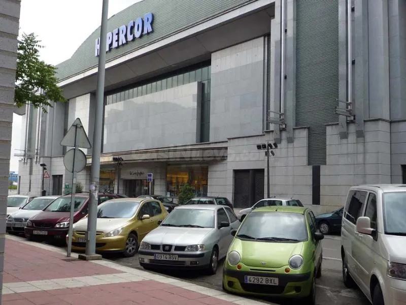 Local comercial 235m² en venta - Peñacastillo-Nueva Montaña