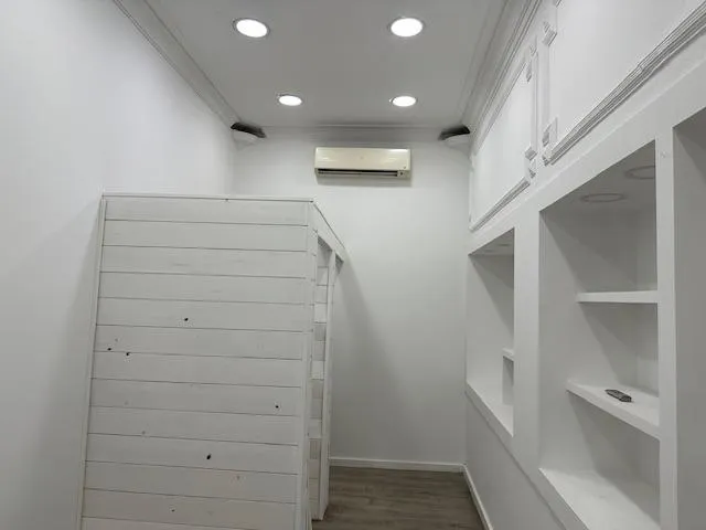 LOCAL COMERCIAL EN VENTA EN PLENO CENTRO DE MANRESA CALLE BORN — 7