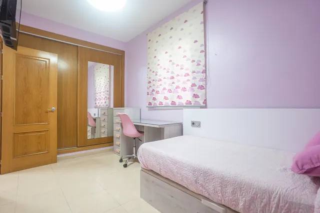 Barrio araceli - almeria: 2 habitaciones + baño + aseo + patio + lavadero + ascensor — 6