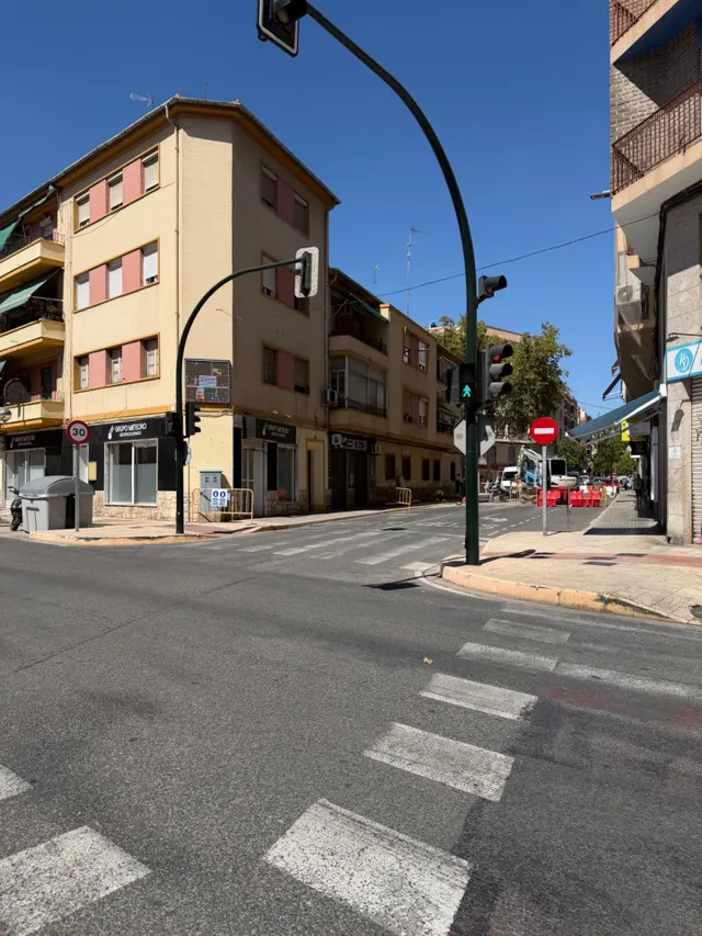 Oportunidad entresuelo totalmente reformado y equipado, zona el pla cafetería sansanos — 39