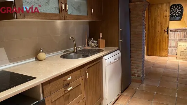 Gran chalet en urbanización de lujo en Navarrete — 38
