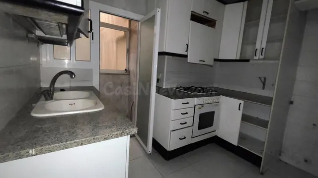 ¡Piso de 4 habitaciones con balcón y muchas posibilidades en Bellavista! — 2