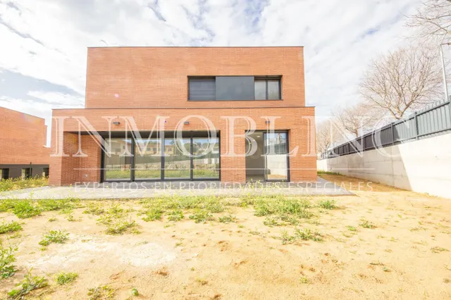 Casa a cuatro vientos OBRA NUEVA Can Quirze