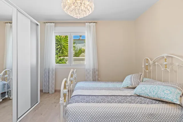 EXCLUSIVO CHALET INDEPENDIENTE DE UNA SOLA PLANTA EN EL VENTORRILLO – CÚLLAR VEGA — 25