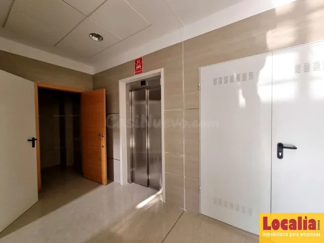Oficina en alquiler en Revilla de Camargo de 96 m2 - foto 5